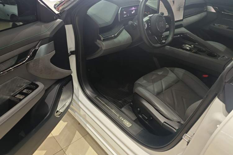 Used Zeekr 001 2023 WE Edition 100 kWh Driver Seat