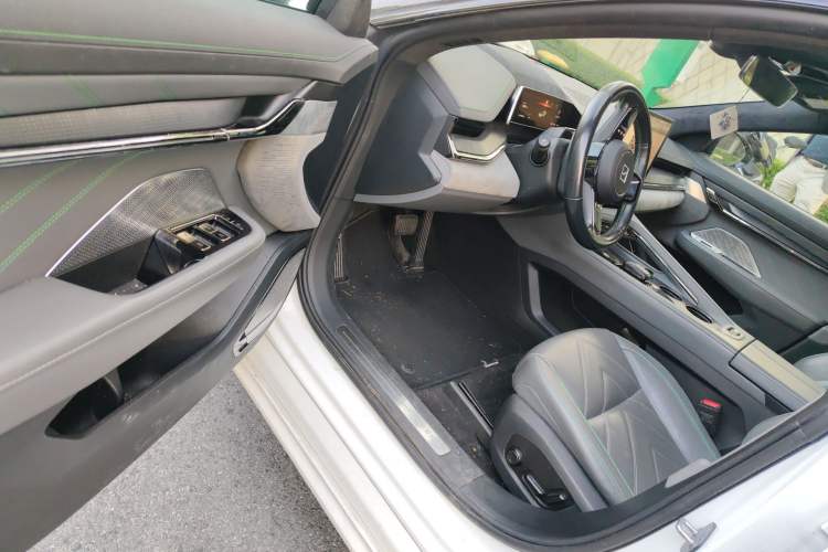Used Zeekr 001 2023 WE Edition 100 kWh Driver Seat