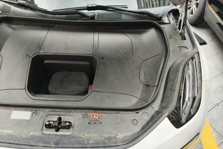Used Zeekr 001 2023 WE Edition 86 kWh Engine Bay Left