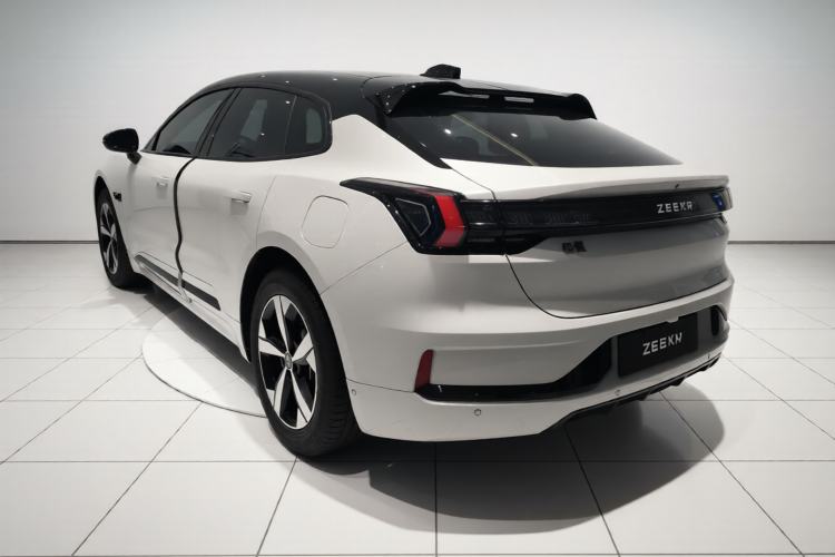 Used Zeekr 001 2023 WE Edition 86 kWh Exterior 2