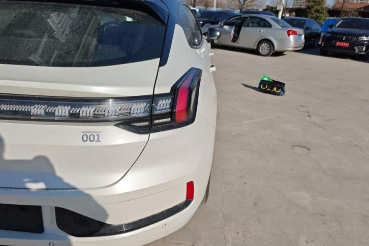 Used Zeekr 001 2023 WE Edition 100 kWh Exterior 2