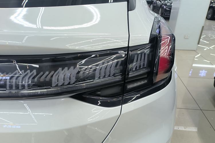 Used Zeekr 001 2023 WE Edition 86 kWh Exterior 3