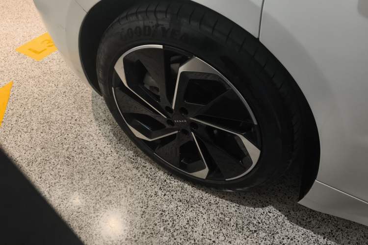 Used Zeekr 001 2023 ME Edition 100 kWh Exterior 3