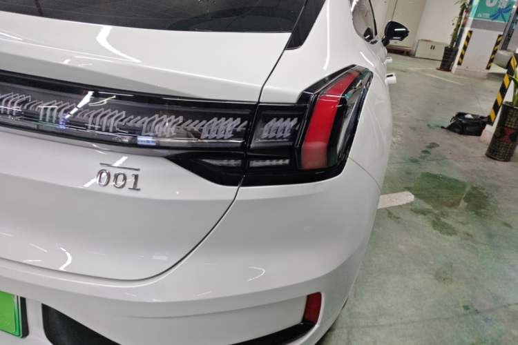 Used Zeekr 001 2023 WE Edition 86 kWh Exterior 3