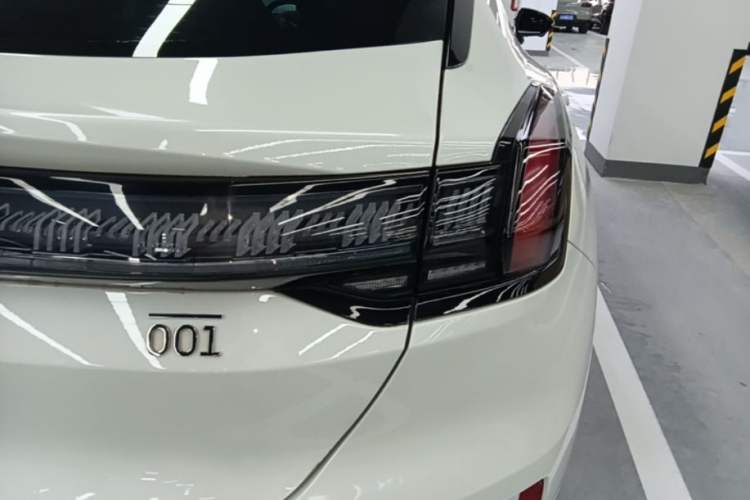 Used Zeekr 001 2023 WE Edition 100 kWh Exterior 3