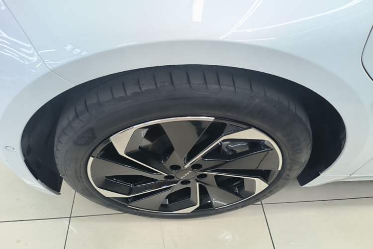 Used Zeekr 001 2023 WE Edition 86 kWh Exterior 4