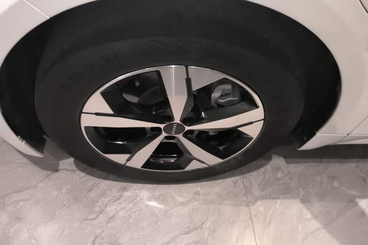 Used Zeekr 001 2023 WE Edition 86 kWh Exterior 4
