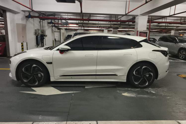 Used Zeekr 001 2023 ME Edition 100 kWh Exterior 4