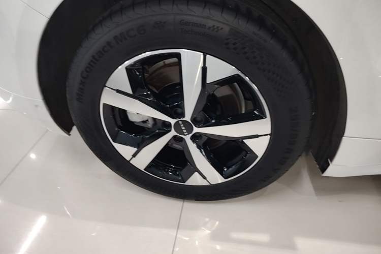 Used Zeekr 001 2023 WE Edition 100 kWh Exterior 5