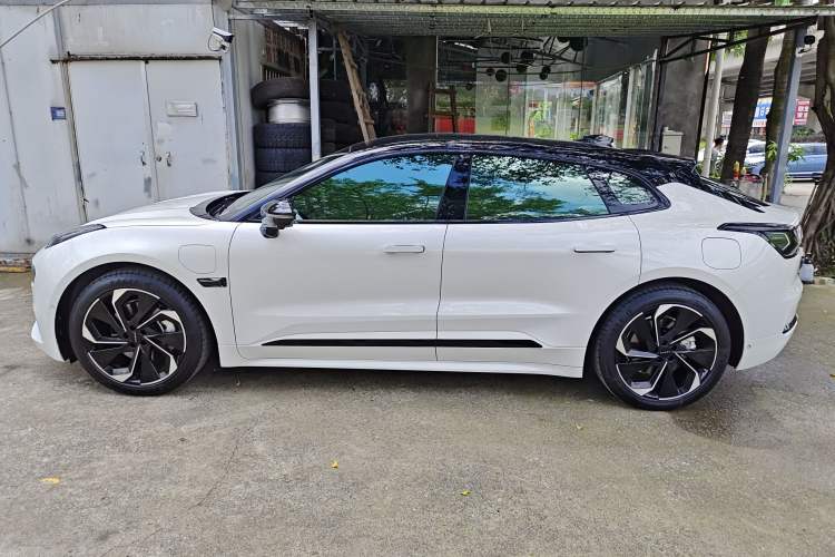 Used Zeekr 001 2023 WE Edition 100 kWh Exterior 5