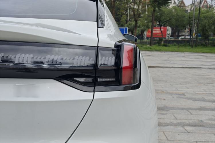 Used Zeekr 001 2023 WE Edition 100 kWh Exterior 6