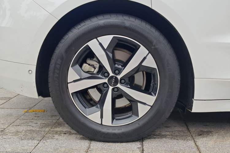 Used Zeekr 001 2023 WE Edition 100 kWh Exterior 8