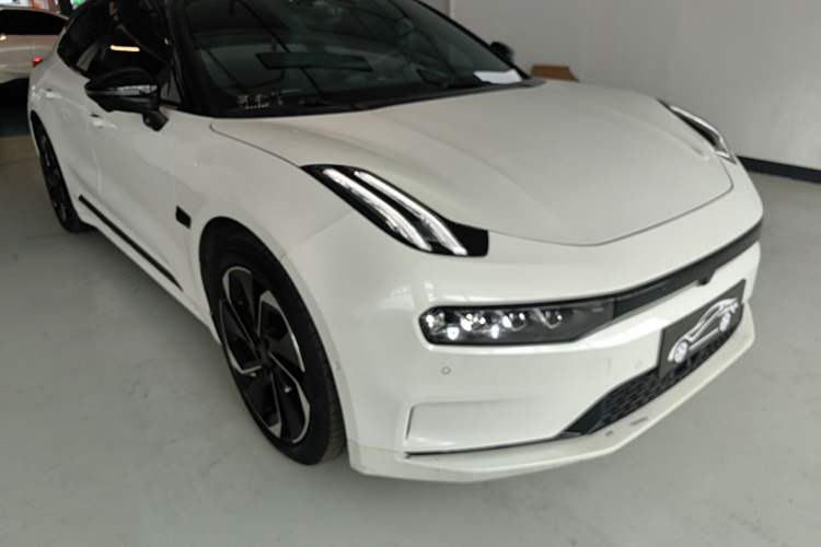 Used Zeekr 001 2023 WE Edition 86 kWh Front Right 45 Deg