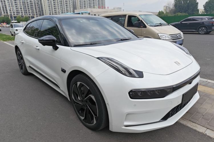 Used Zeekr 001 2023 WE Edition 86 kWh Front Right 45 Deg
