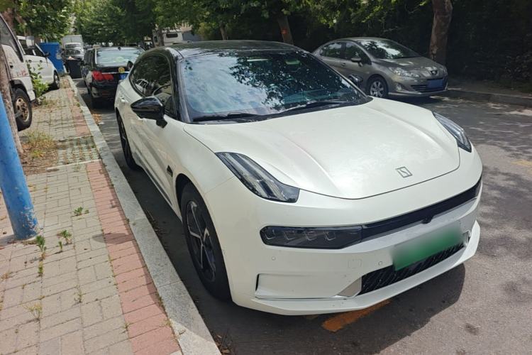 Used Zeekr 001 2023 WE Edition 100 kWh Front Right 45 Deg