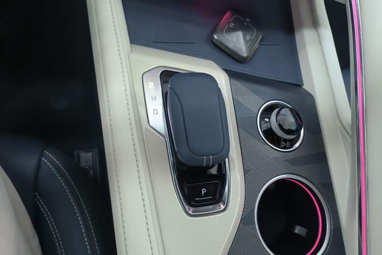 Used Zeekr 001 2023 WE Edition 86 kWh Gear Lever
