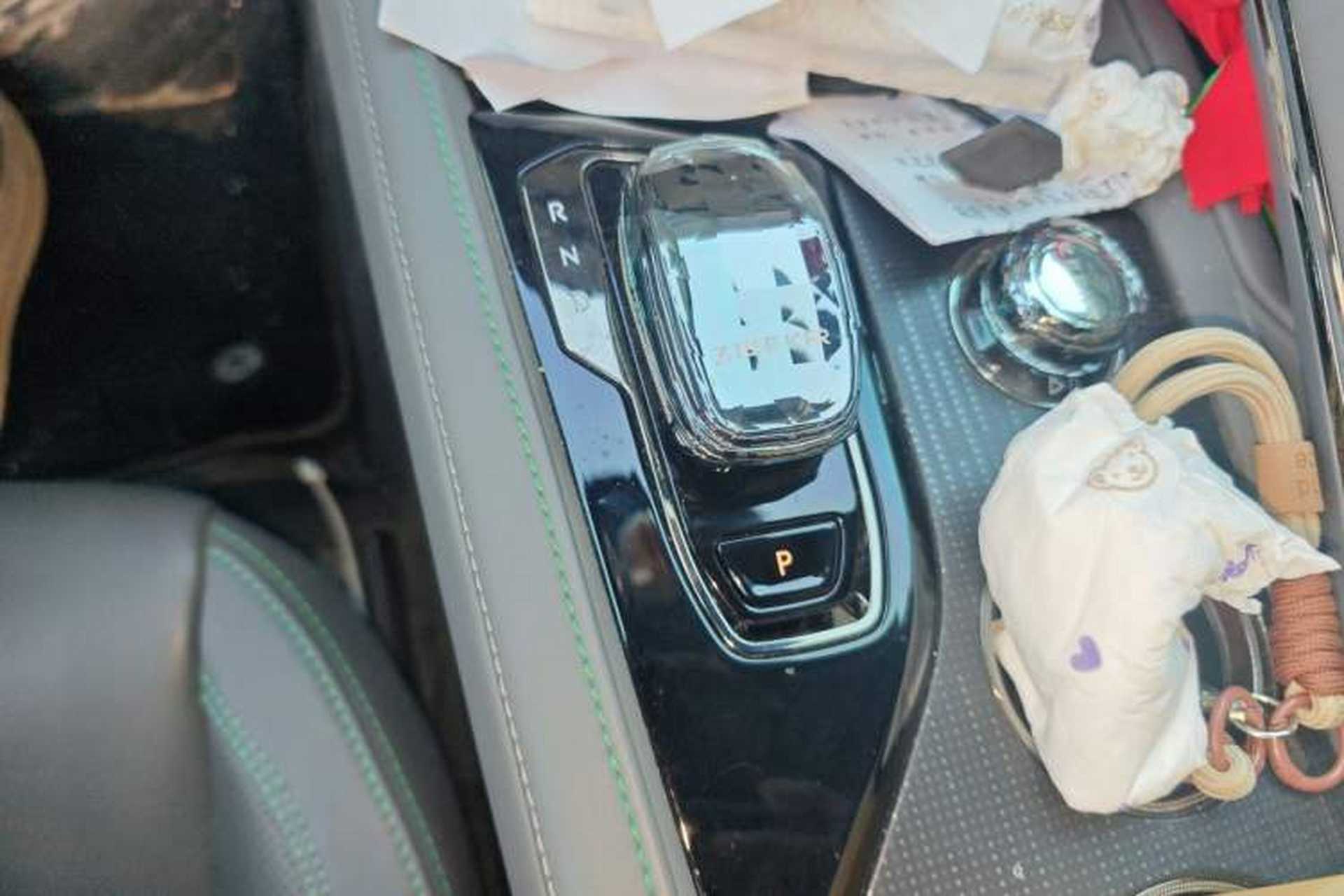 Used Zeekr 001 2023 WE Edition 86 kWh Gear Lever