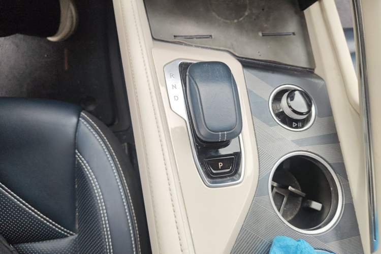 Used Zeekr 001 2023 WE Edition 86 kWh Gear Lever