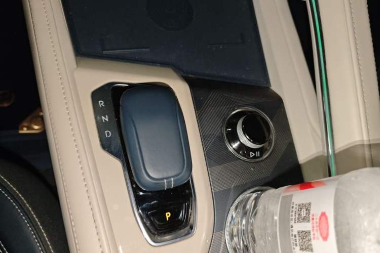 Used Zeekr 001 2023 ME Edition 100 kWh Gear Lever