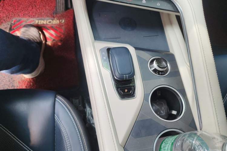 Used Zeekr 001 2023 WE Edition 100 kWh Gear Lever