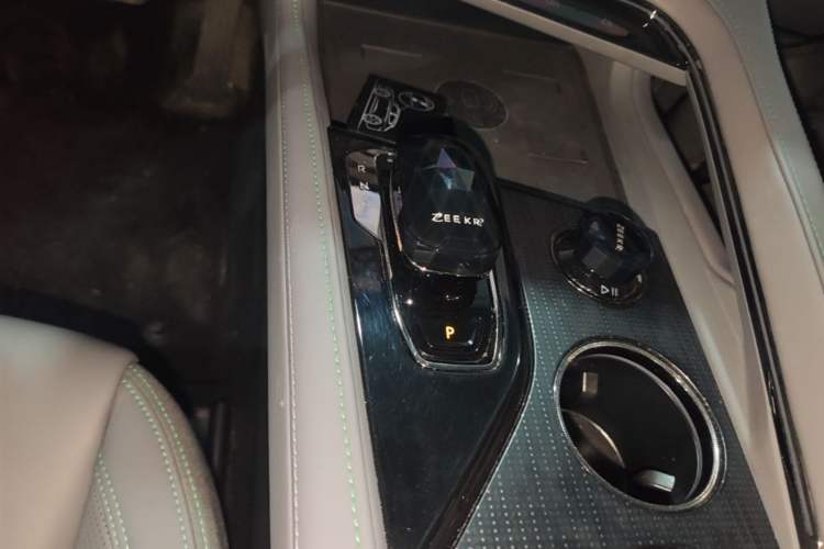 Used Zeekr 001 2023 WE Edition 86 kWh Gear Lever