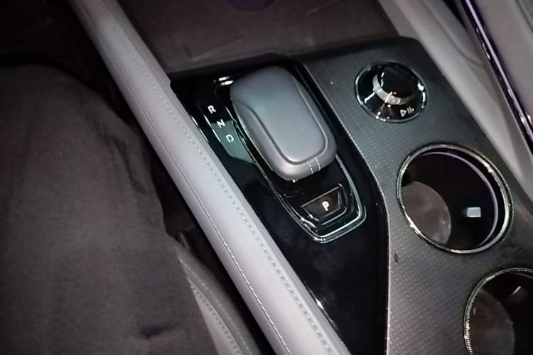 Used Zeekr 001 2023 WE Edition 100 kWh Gear Lever