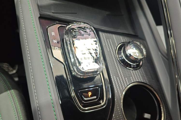 Used Zeekr 001 2023 WE Edition 100 kWh Gear Lever