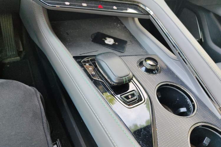 Used Zeekr 001 2023 WE Edition 100 kWh Gear Lever