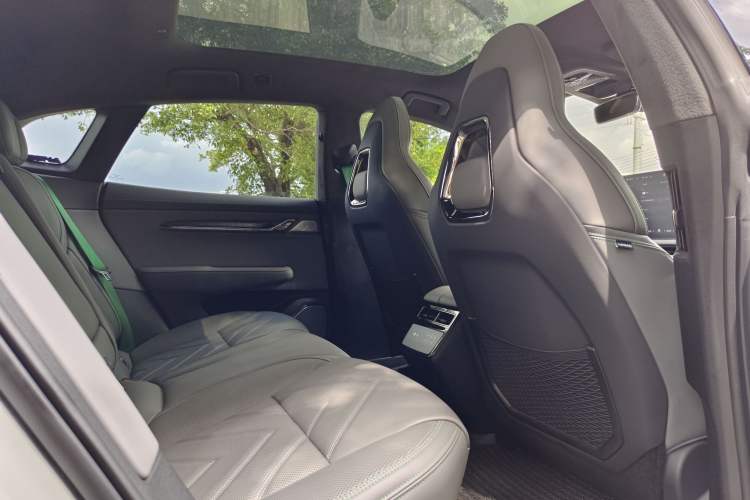 Used Zeekr 001 2023 WE Edition 100 kWh Headliner