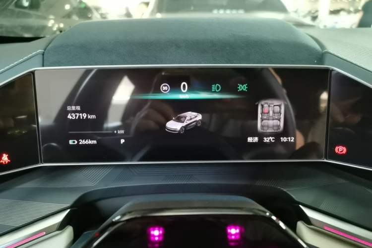 Used Zeekr 001 2023 ME Edition 100 kWh Instrument Cluster