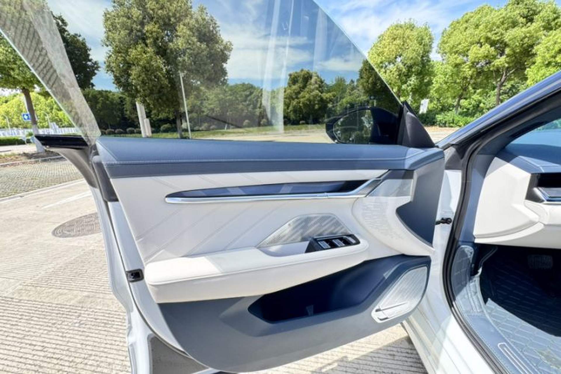 Used Zeekr 001 2023 WE Edition 100 kWh Interior 10