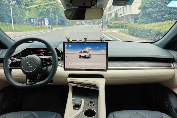 Used Zeekr 001 2023 WE Edition 86 kWh Interior 3
