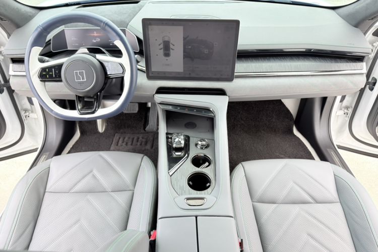 Used Zeekr 001 2023 WE Edition 86 kWh Interior 3