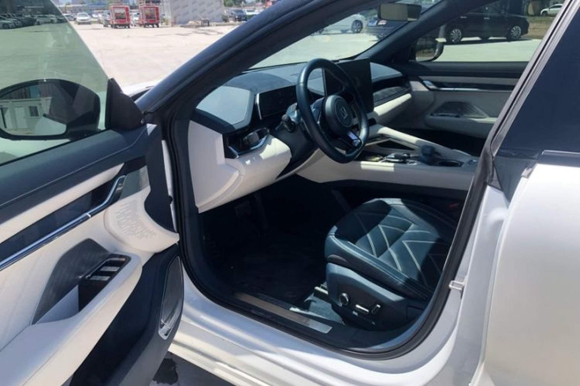 Used Zeekr 001 2023 WE Edition 86 kWh Interior 3