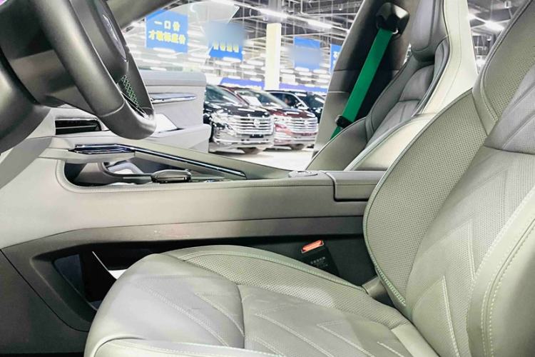 Used Zeekr 001 2023 WE Edition 100 kWh Interior 4
