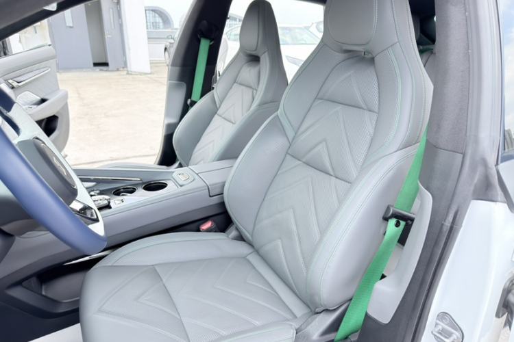 Used Zeekr 001 2023 WE Edition 86 kWh Interior 4