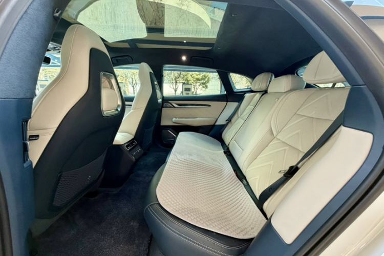 Used Zeekr 001 2023 ME Edition 100 kWh Interior 4