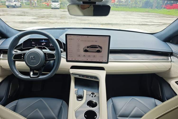 Used Zeekr 001 2023 WE Edition 100 kWh Interior 4