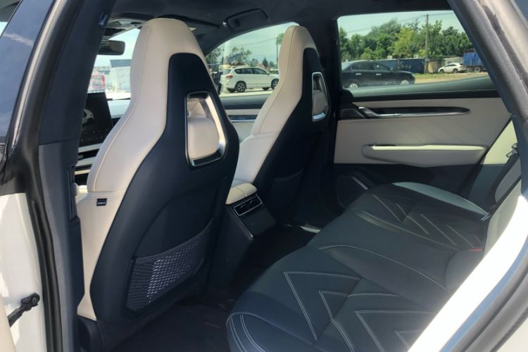 Used Zeekr 001 2023 WE Edition 86 kWh Interior 4