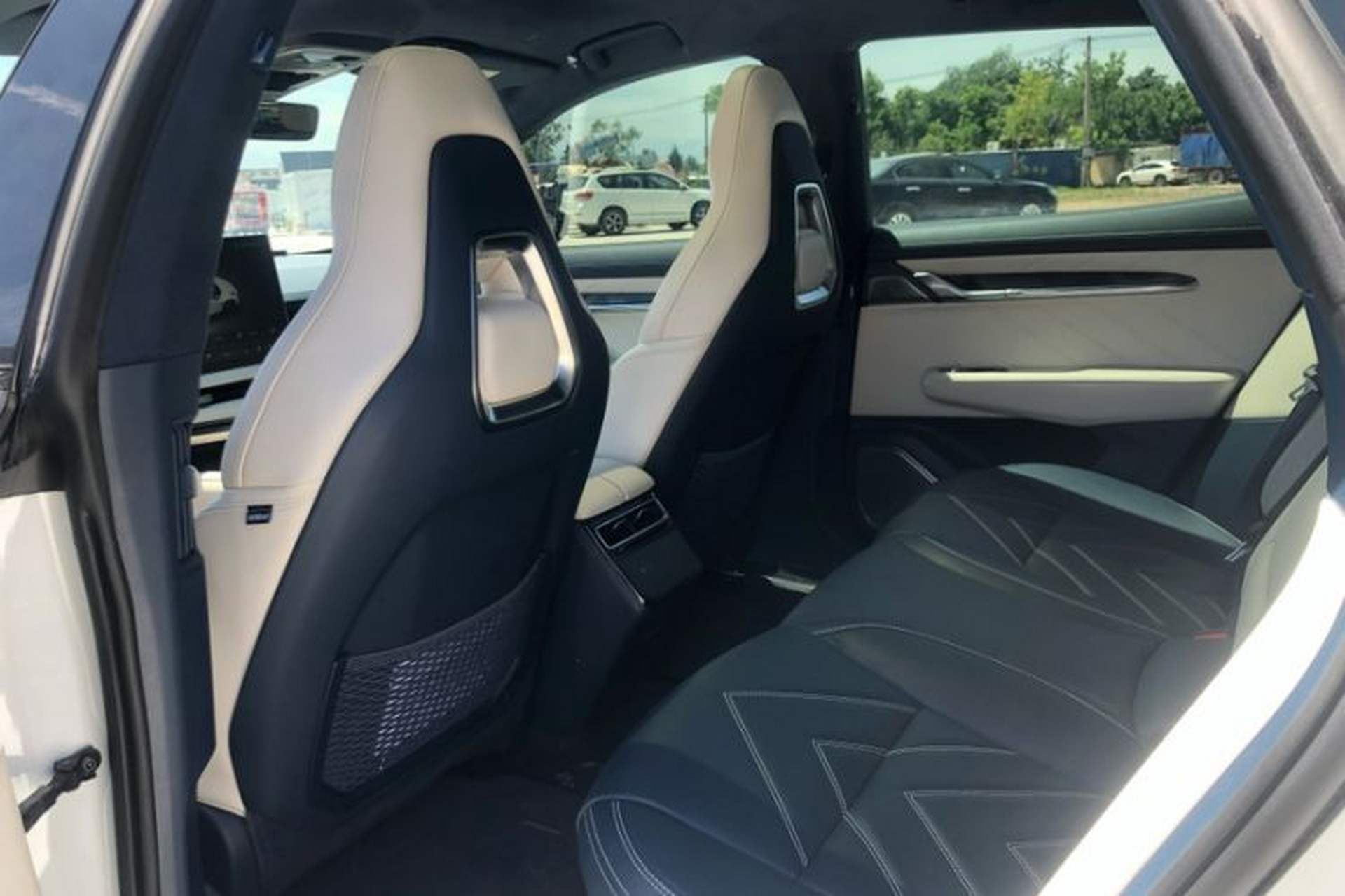 Used Zeekr 001 2023 WE Edition 86 kWh Interior 4