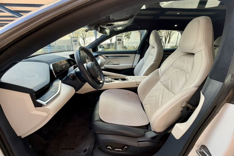 Used Zeekr 001 2023 ME Edition 100 kWh Interior 5
