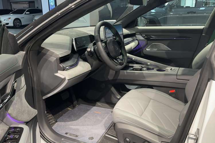Used Zeekr 001 2023 WE Edition 100 kWh Interior 5