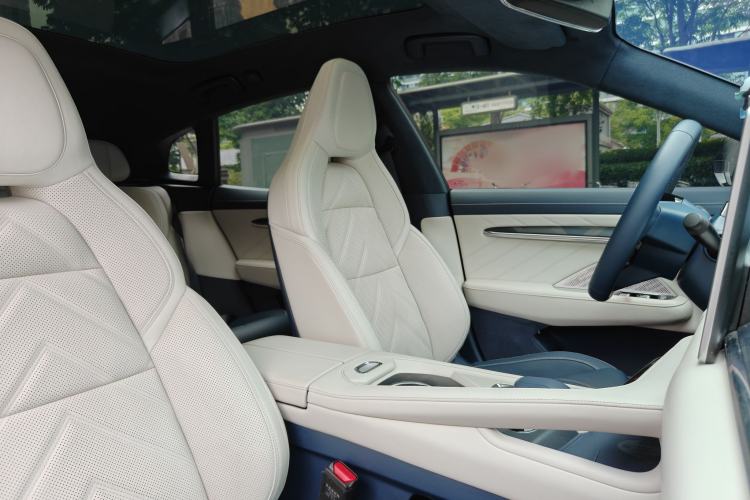 Used Zeekr 001 2023 WE Edition 86 kWh Interior 7
