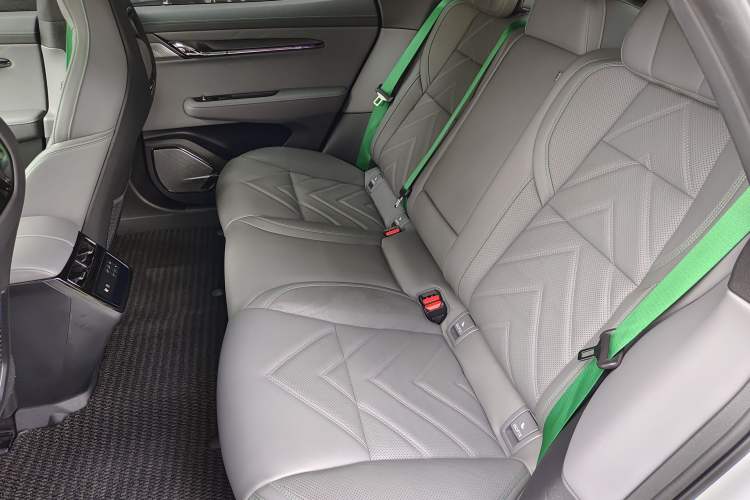 Used Zeekr 001 2023 WE Edition 100 kWh Interior 7