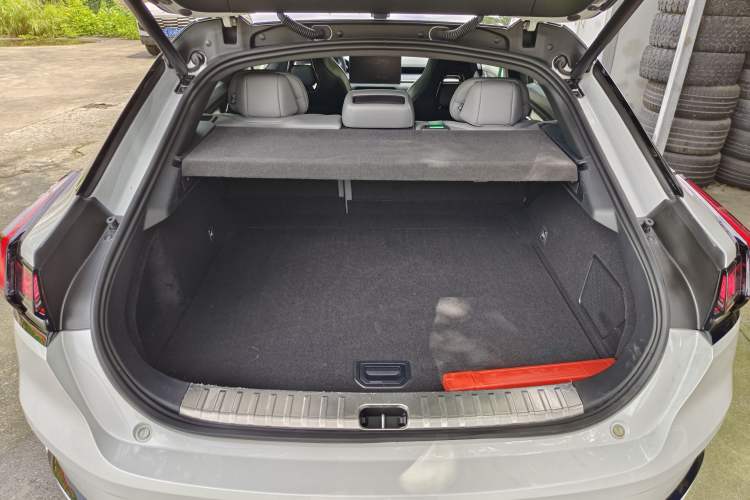 Used Zeekr 001 2023 WE Edition 100 kWh Interior 9