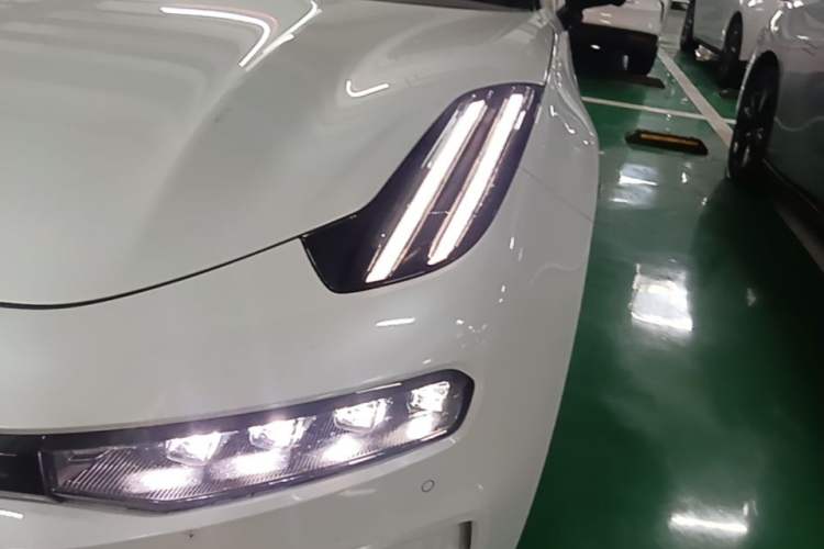 Used Zeekr 001 2023 WE Edition 86 kWh Left Front Headlight