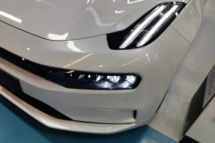 Used Zeekr 001 2023 WE Edition 86 kWh Left Front Headlight