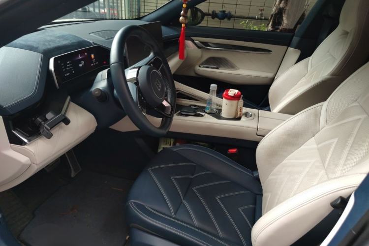 Used Zeekr 001 2023 YOU Edition 100 kWh Left Front Seat
