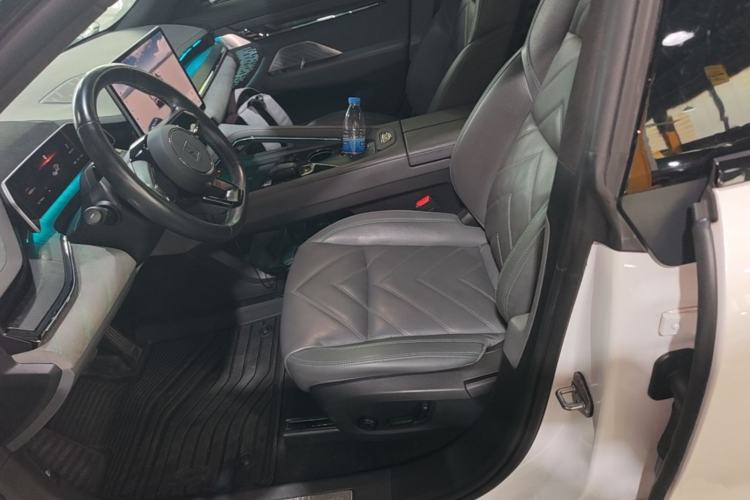 Used Zeekr 001 2023 WE Edition 86 kWh Left Front Seat