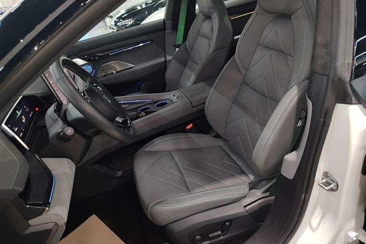 Used Zeekr 001 2023 WE Edition 100 kWh Left Front Seat